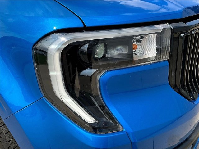 Certified 2025 Ford Maverick Lobo AWD/4WD image 32