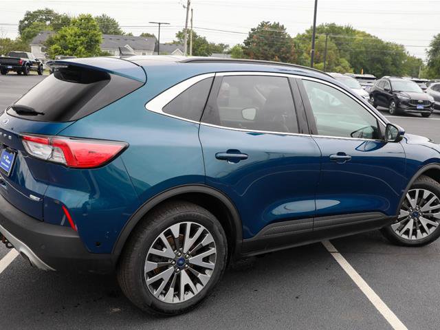 Certified 2020 Ford Escape Titanium w/ Titanium Premium Package 2.0 AWD/4WD image 10