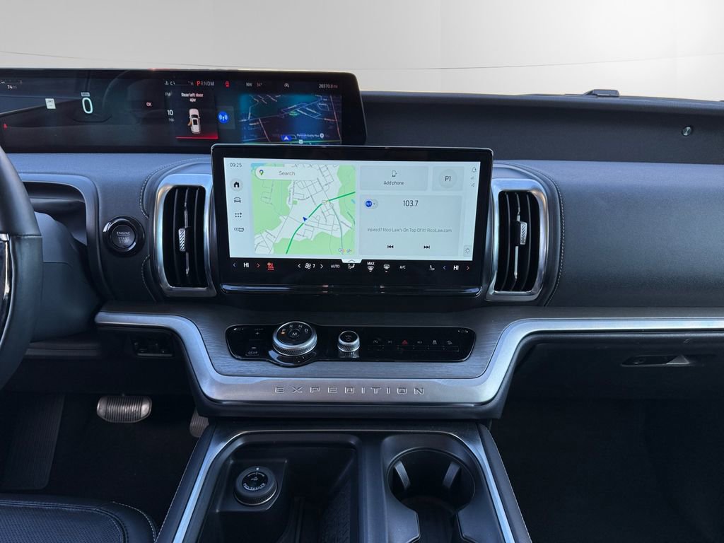 Certified 2025 Ford Expedition Max Platinum image 11