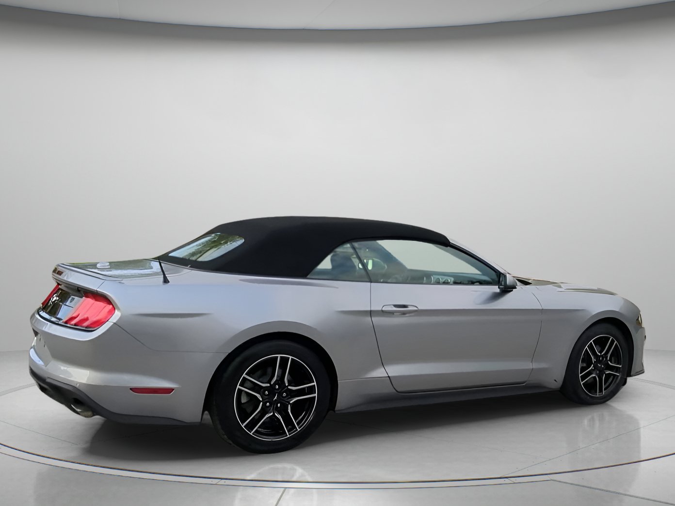 Certified 2020 Ford Mustang Premium RWD image 29