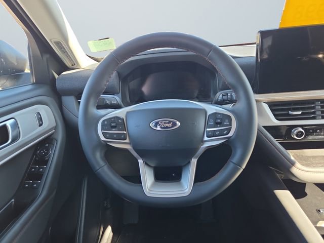 Certified 2025 Ford Explorer Active AWD/4WD image 12