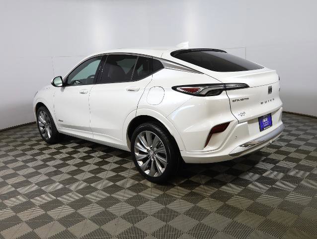 Used 2024 Buick Envista Avenir image 2