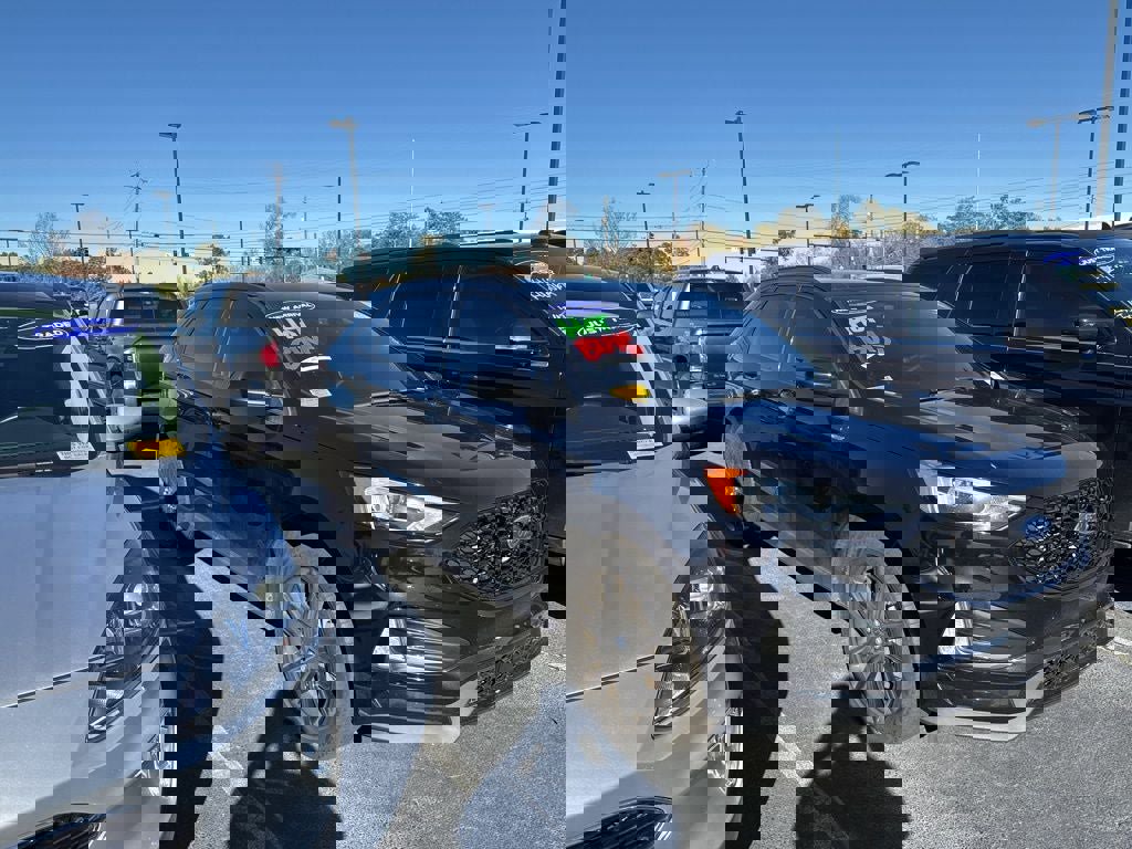 Certified 2023 Ford Edge ST-Line w/ Cargo Accessory Package image 2