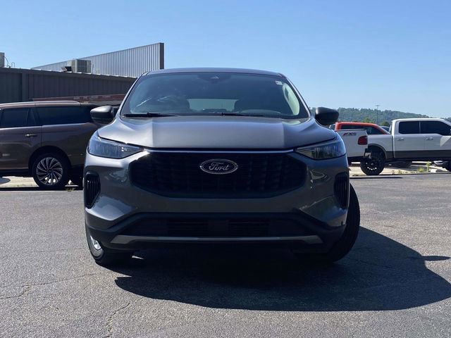 Certified 2024 Ford Escape Active w/ Cold Weather Package FWD image 8