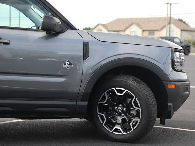 Certified 2025 Ford Bronco Sport Outer Banks w/ Outer Banks Tech Package+ AWD/4WD image 9