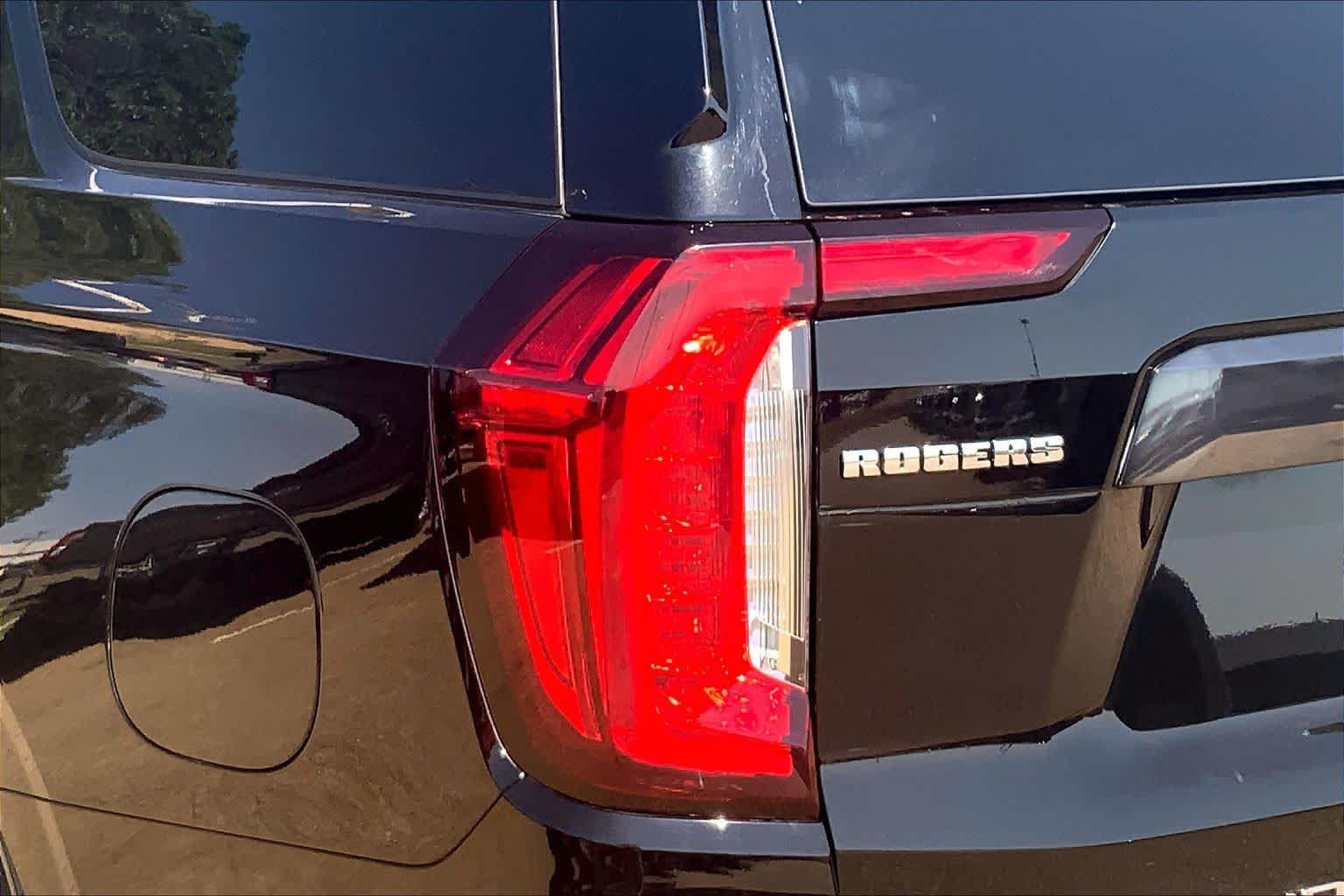 Used 2023 GMC Yukon Denali Ultimate w/ LPO, Floor Liner Package AWD/4WD image 29