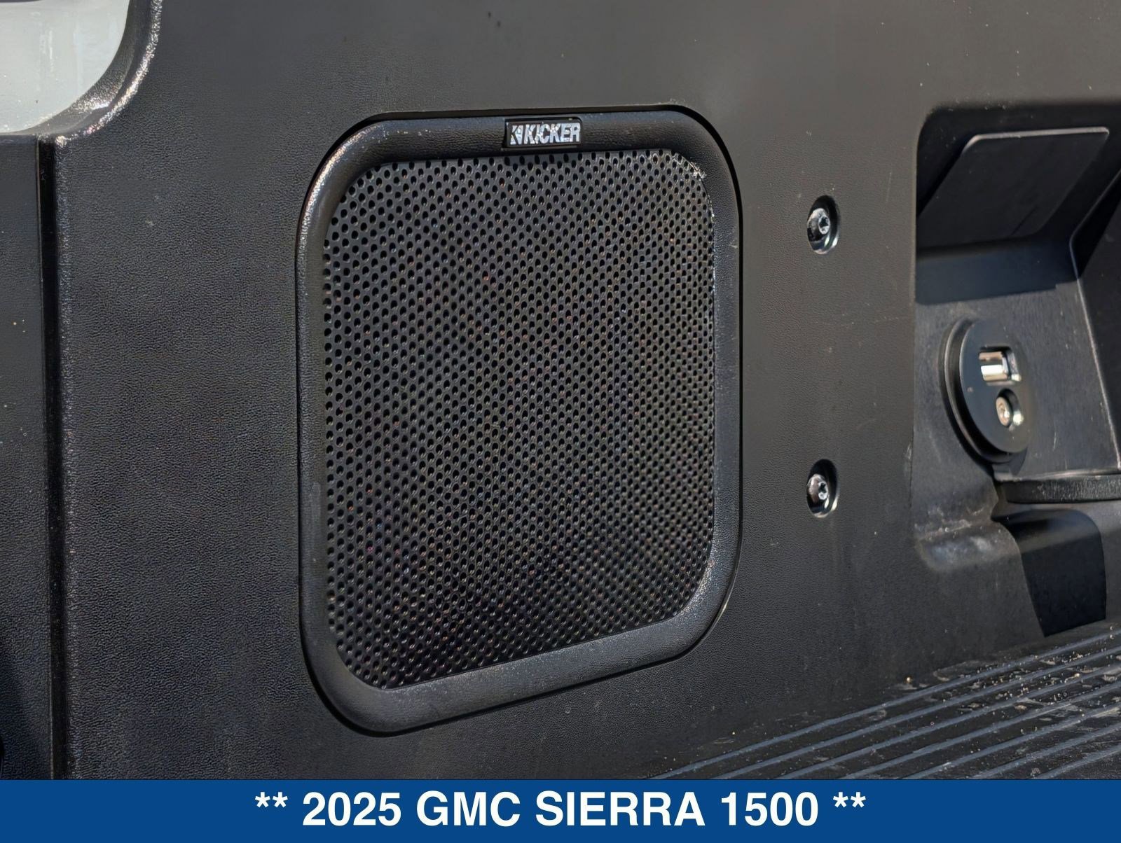 Used 2025 GMC Sierra 1500 AT4 w/ AT4 Premium Package image 16