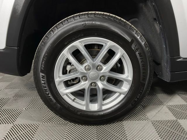 Used 2024 Jeep Grand Cherokee Laredo X w/ Luxury Tech Group I image 10