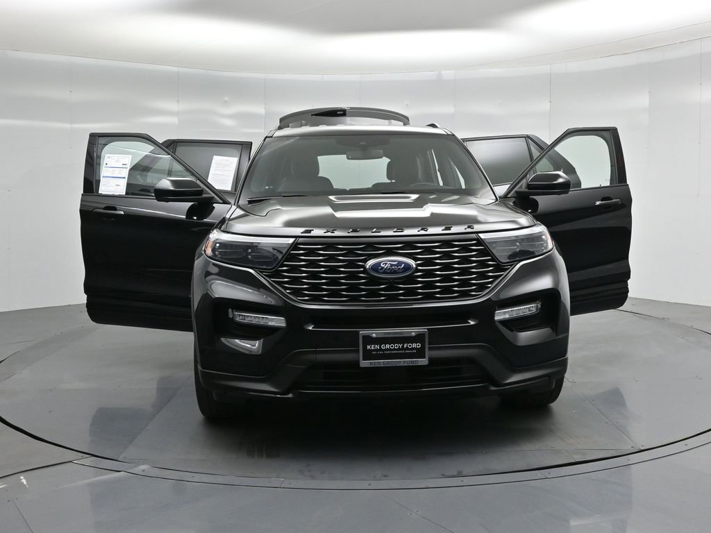 Certified 2022 Ford Explorer ST-Line w/ Class IV Trailer Tow Package image 32