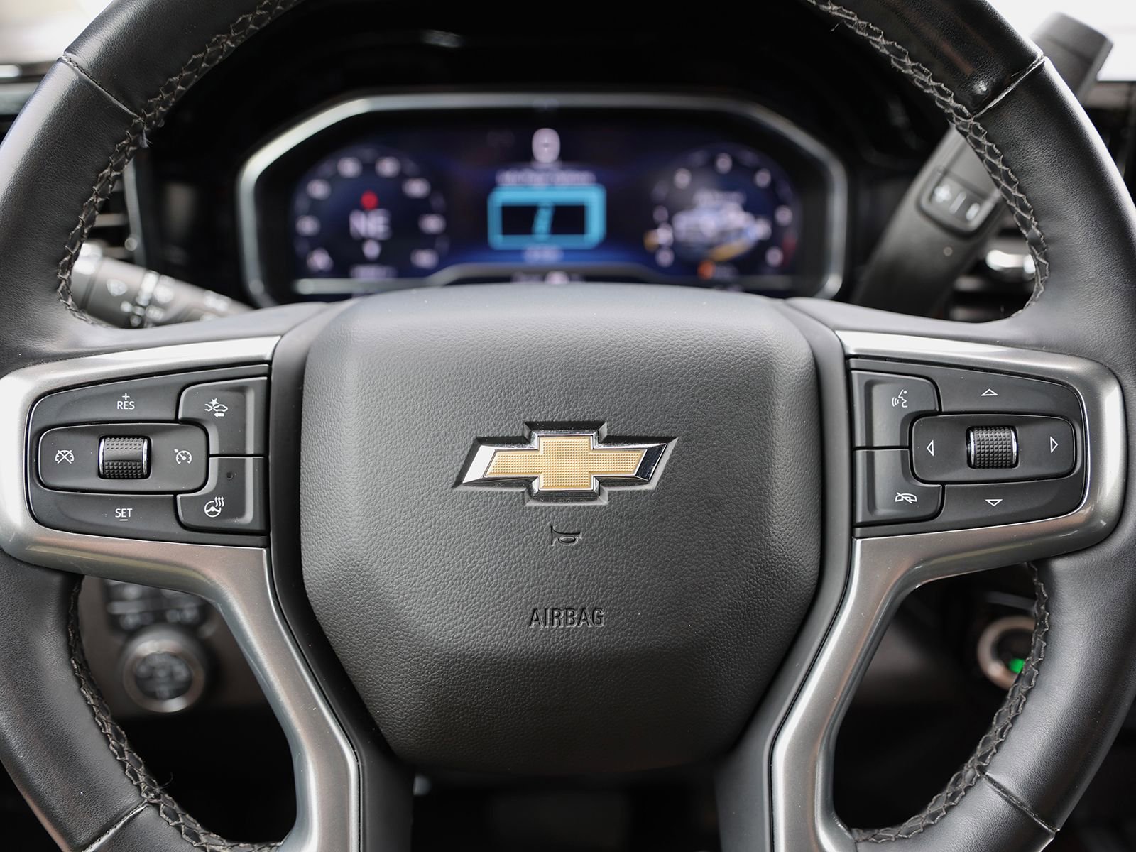 Used 2025 Chevrolet Silverado 2500 LT w/ All Star Edition AWD/4WD image 41