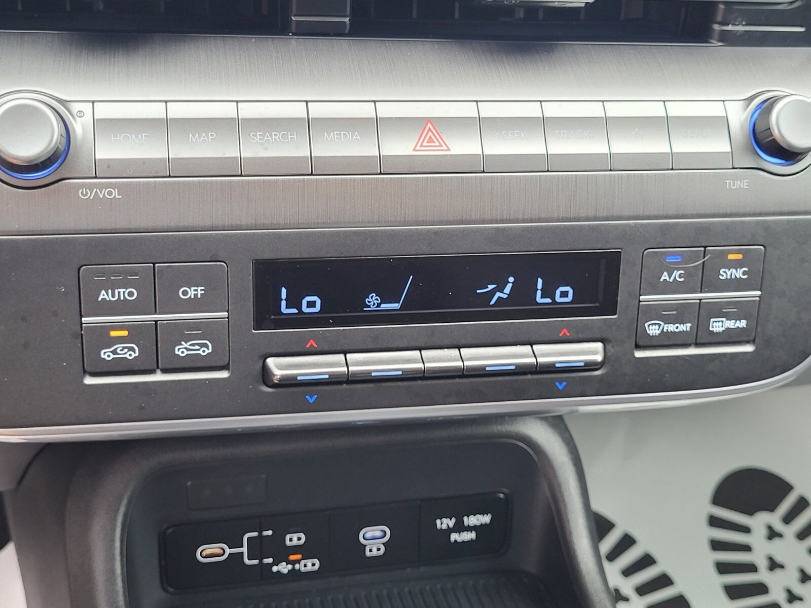 Used 2024 Hyundai Kona SEL AWD/4WD image 22