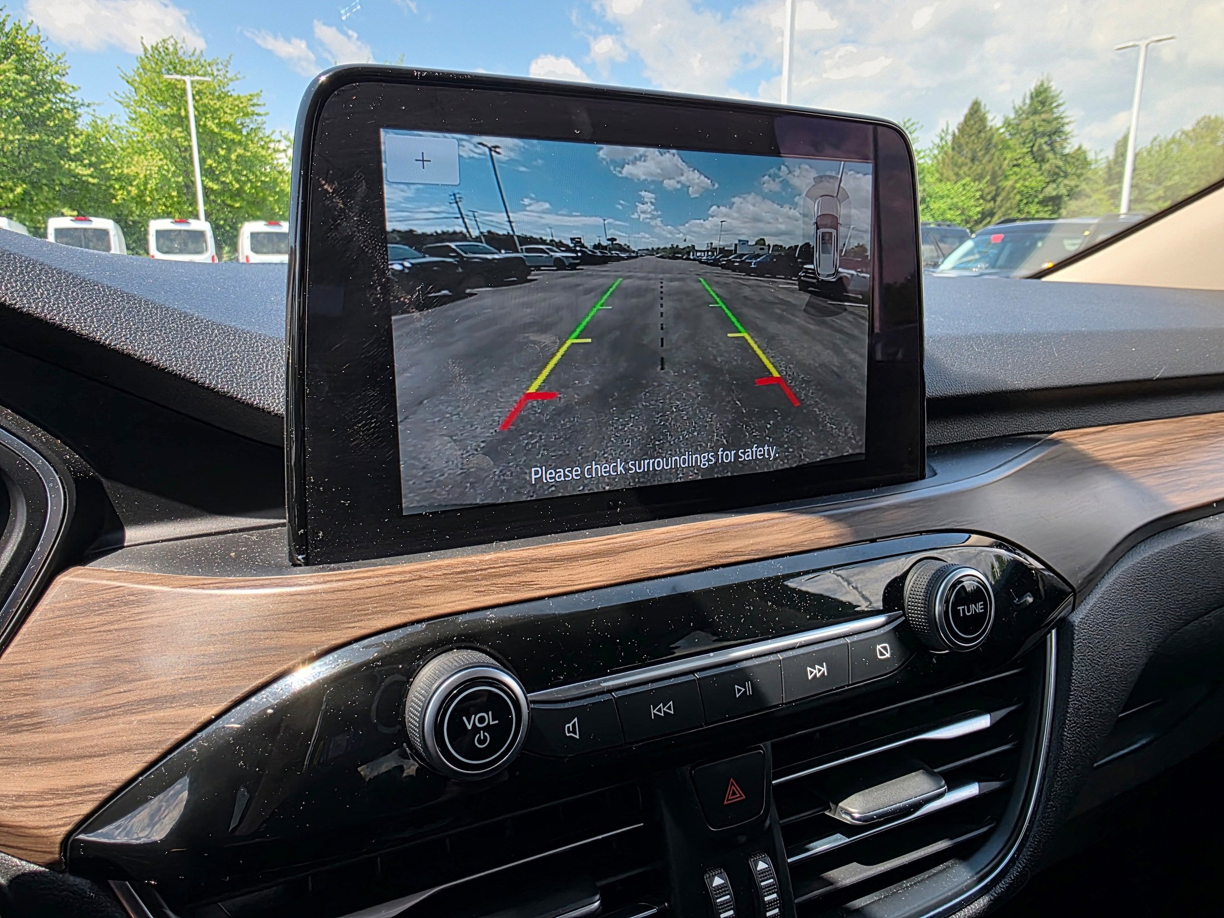 Certified 2020 Ford Escape Titanium FWD image 19