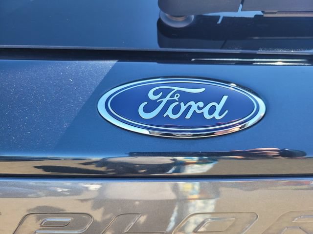 Certified 2024 Ford Explorer XLT w/ Equipment Group 202A AWD/4WD image 7