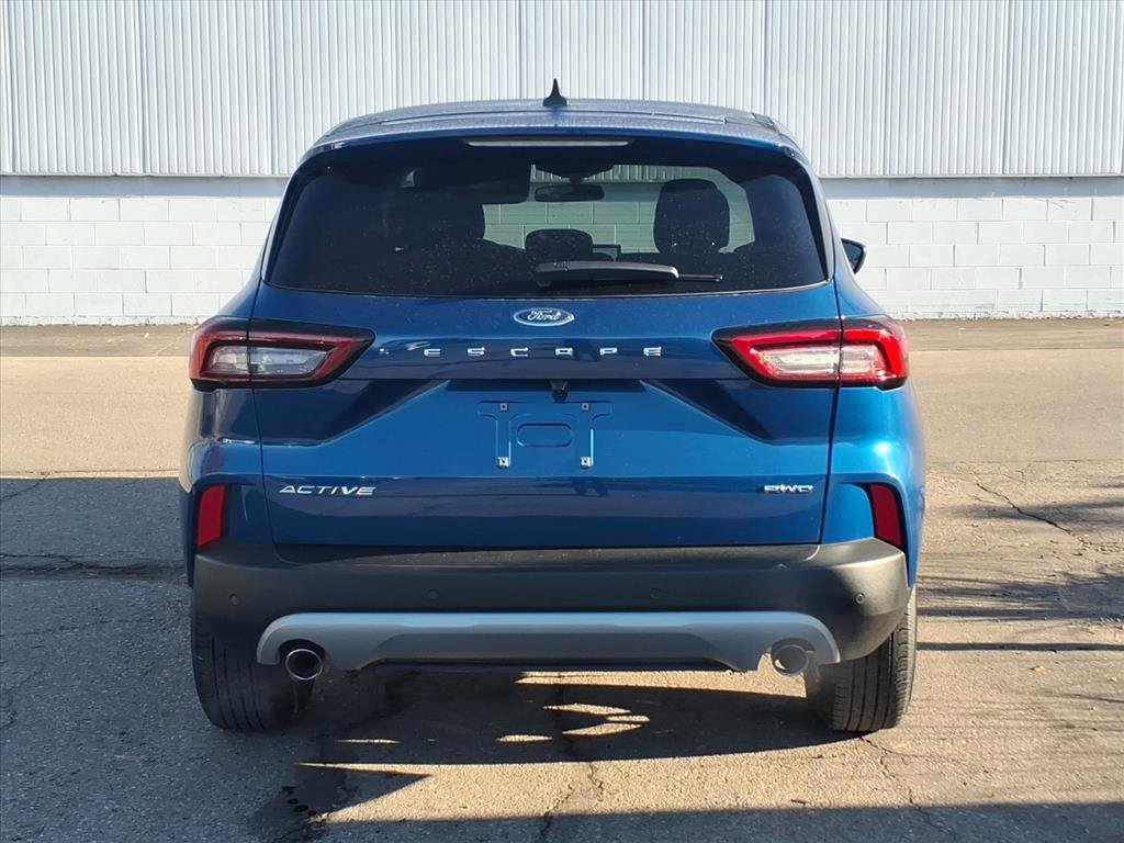 Certified 2023 Ford Escape Active w/ Tech Pack #2 image 3
