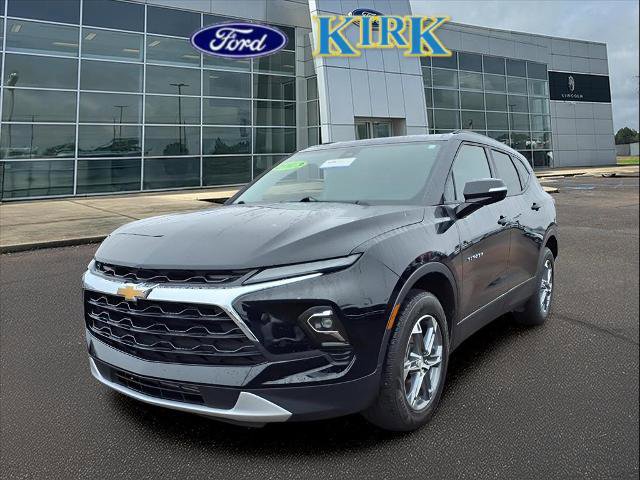 Used 2023 Chevrolet Blazer LT w/ Sound & Technology Package image 2