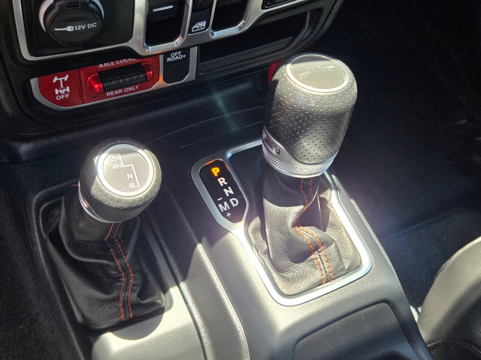 Used 2020 Jeep Gladiator Mojave AWD/4WD image 23
