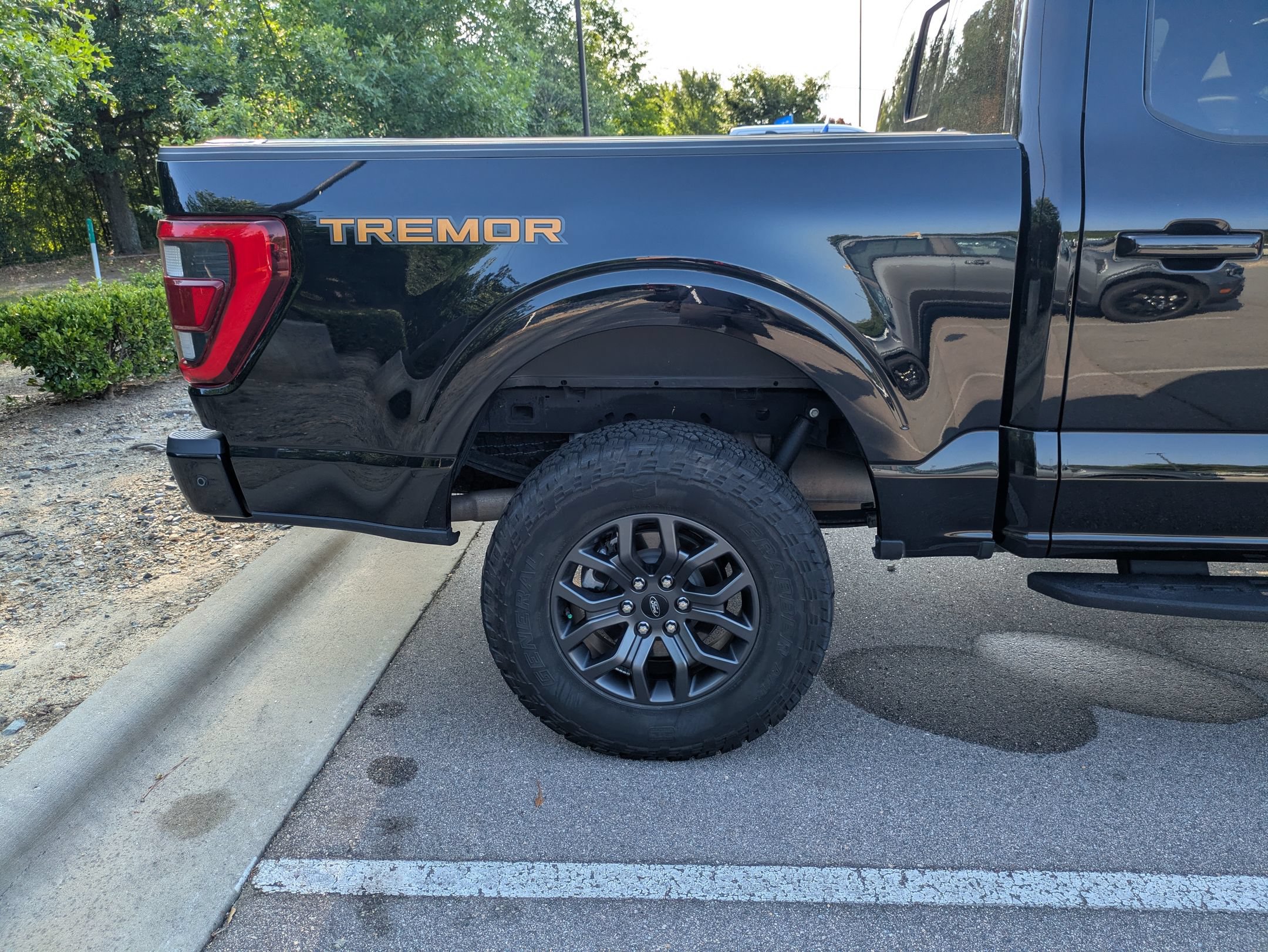 Certified 2022 Ford F150 Tremor w/ Equipment Group 402A High AWD/4WD image 41