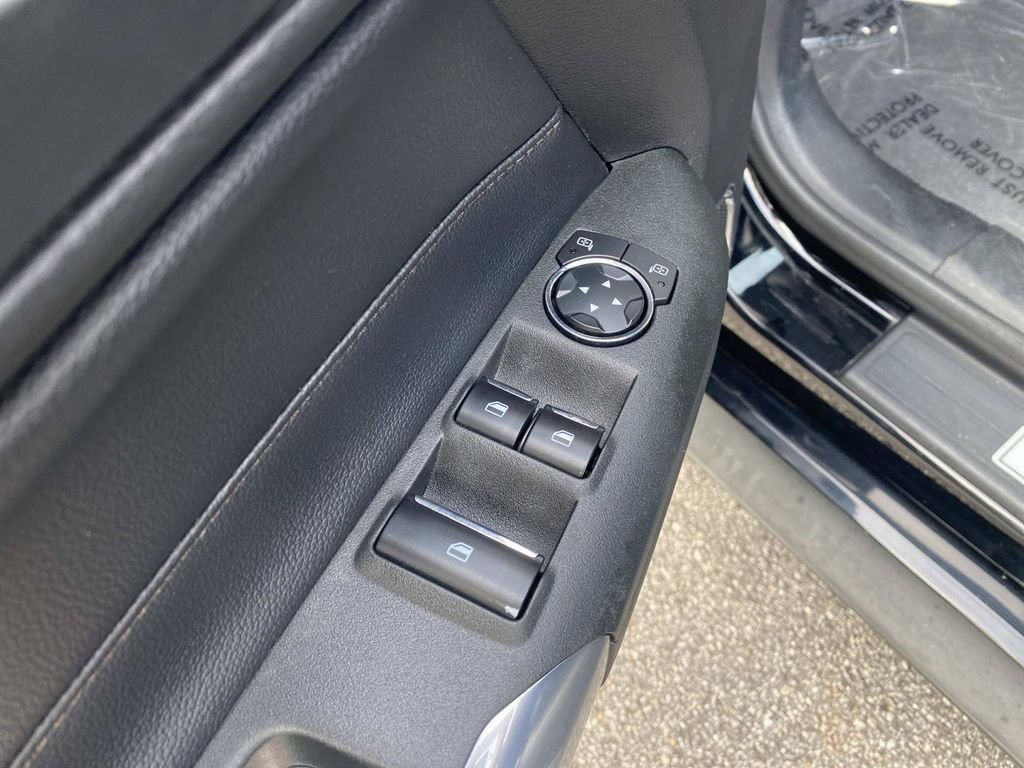 Certified 2022 Ford Mustang Premium RWD image 17