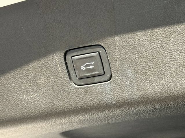 Used 2019 Chevrolet Traverse LT FWD image 38