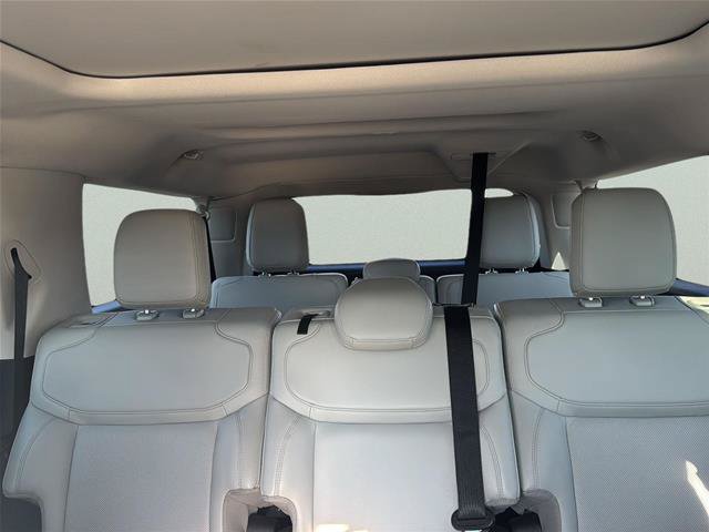 Certified 2025 Ford Expedition Max Platinum AWD/4WD image 19
