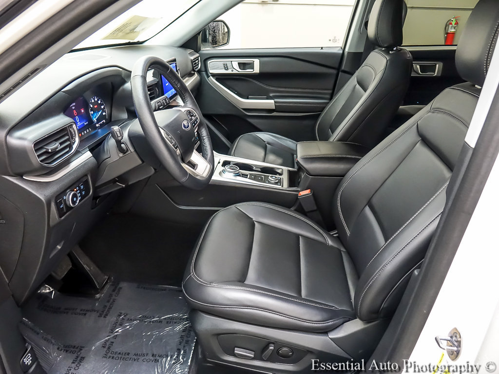 Certified 2024 Ford Explorer XLT w/ Equipment Group 202A AWD/4WD image 9