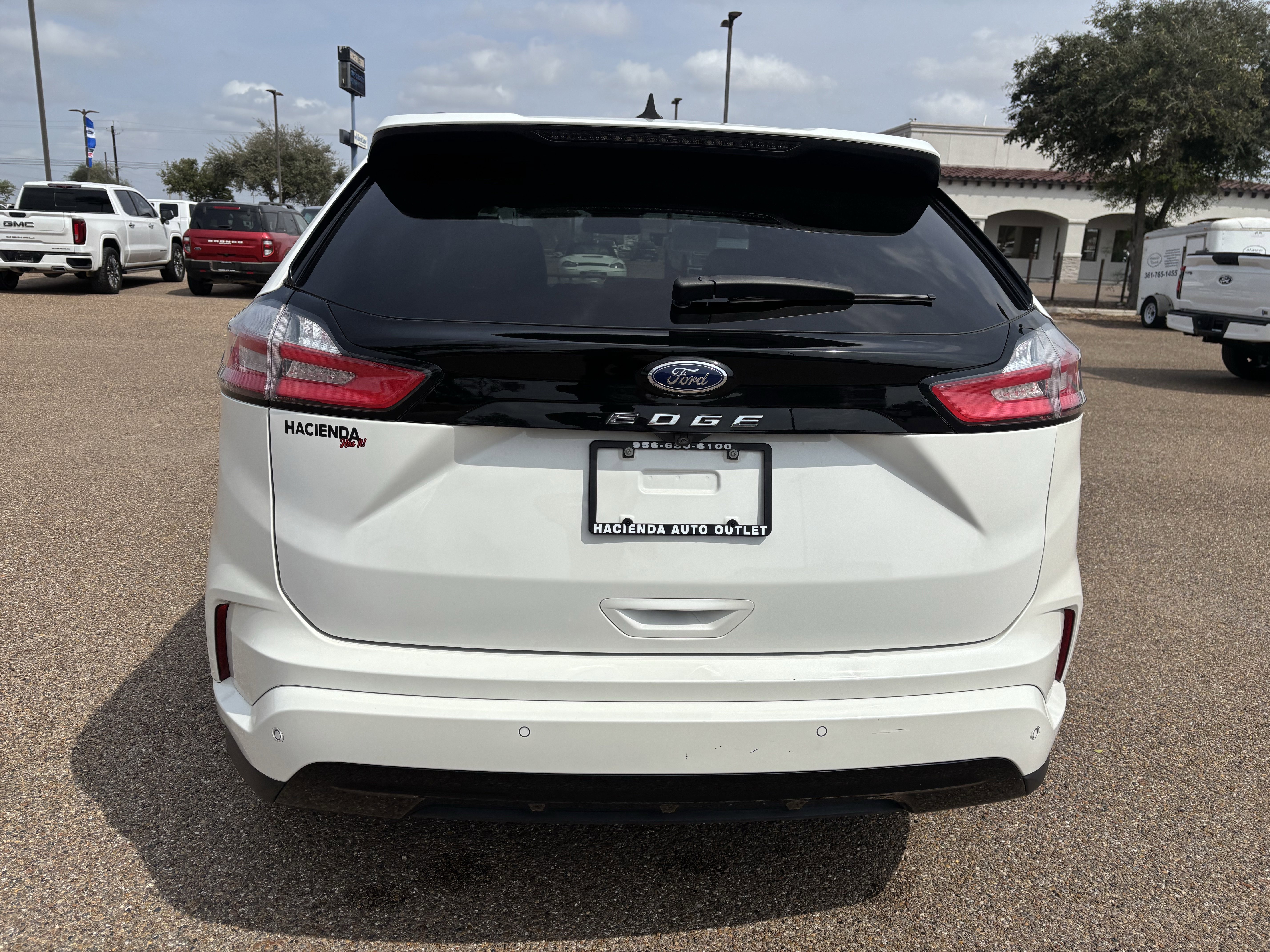 Certified 2024 Ford Edge ST-Line AWD/4WD image 3