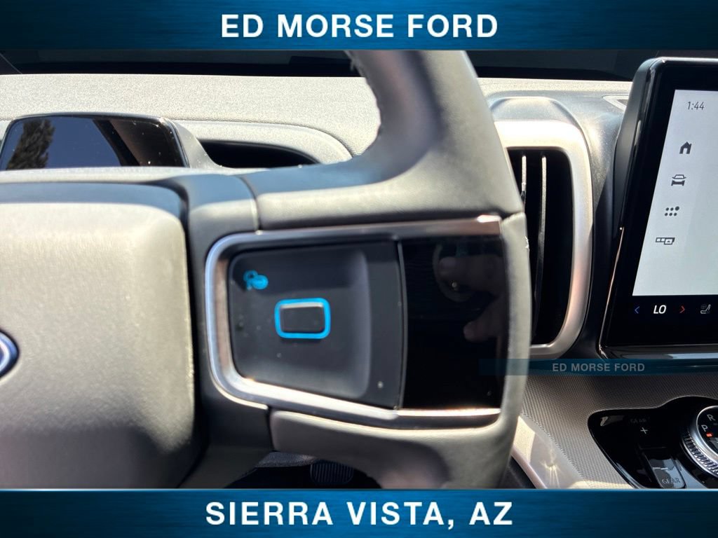 Certified 2025 Ford Expedition Active AWD/4WD image 30