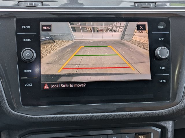 Used 2018 Volkswagen Tiguan SEL w/ R-Line Package image 25