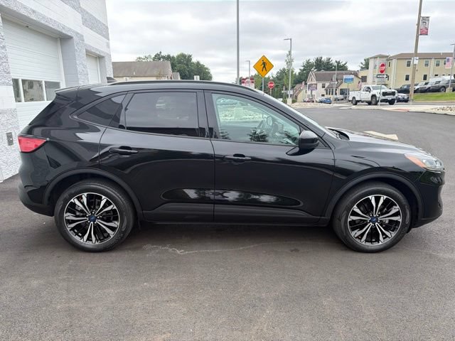 Certified 2022 Ford Escape SEL w/ SEL Stealth AWD Package image 7