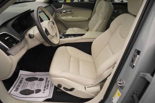 Used 2025 Volvo XC90 B6 Plus w/ Protection Package Premier AWD/4WD image 9