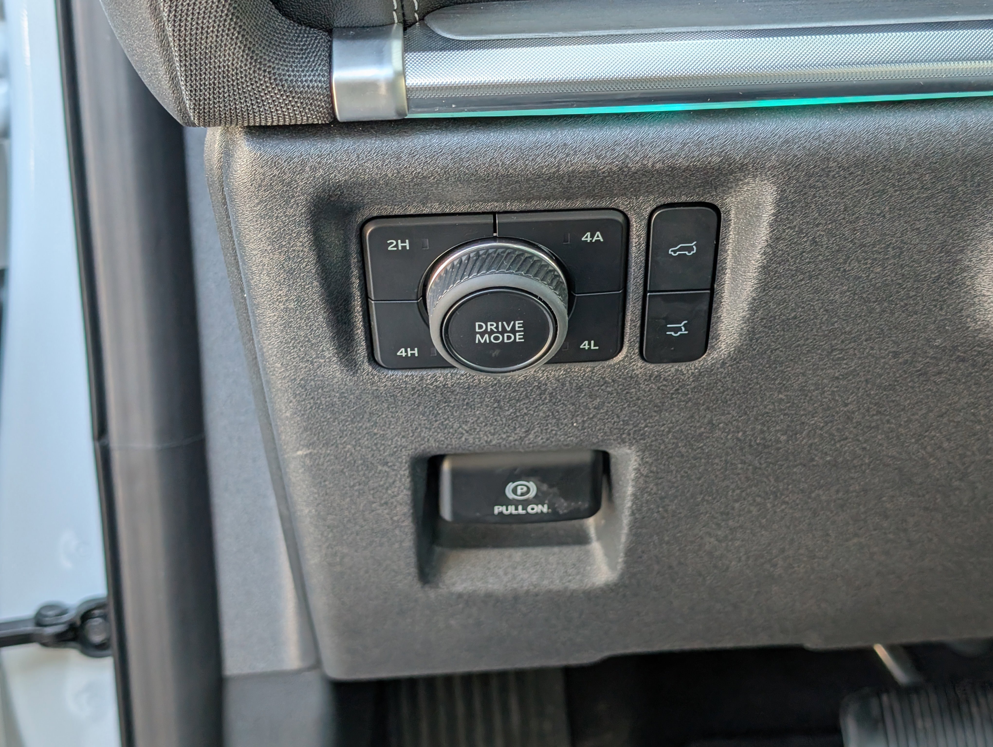 Certified 2025 Ford Expedition Platinum image 28