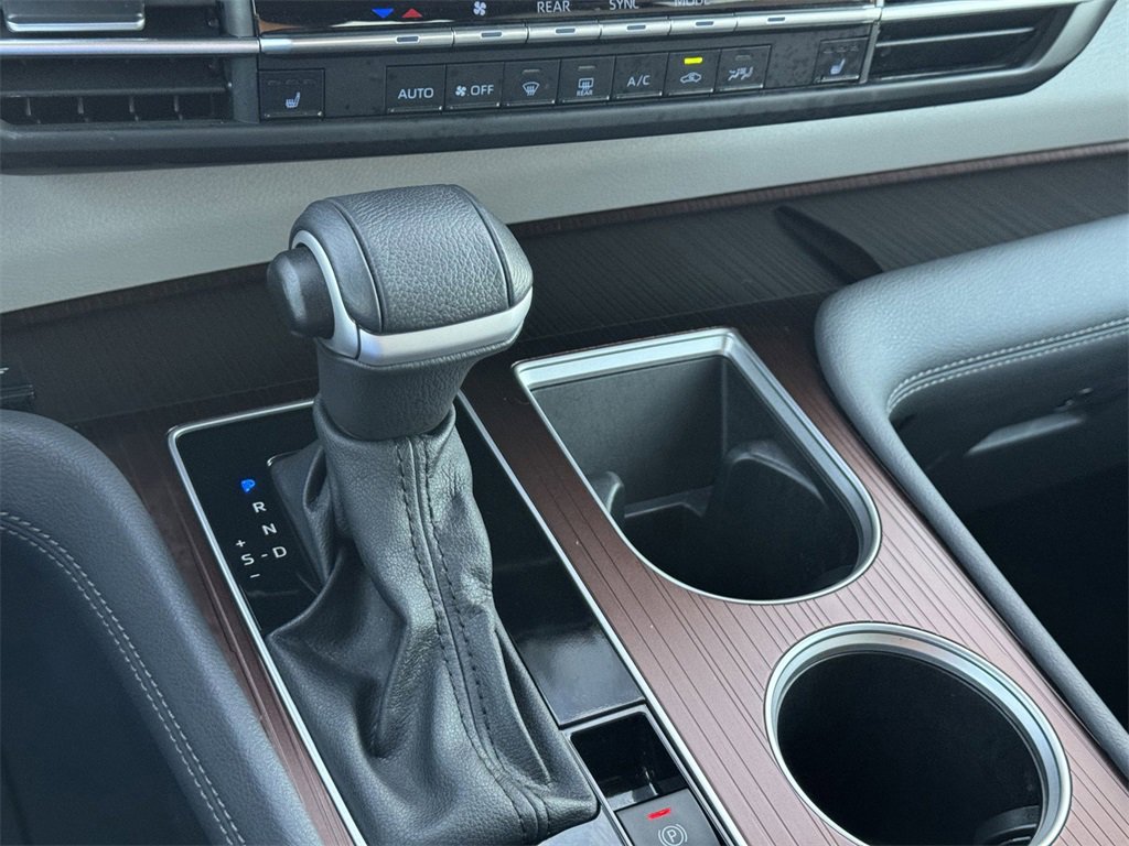 Used 2024 Toyota Sienna XLE image 15