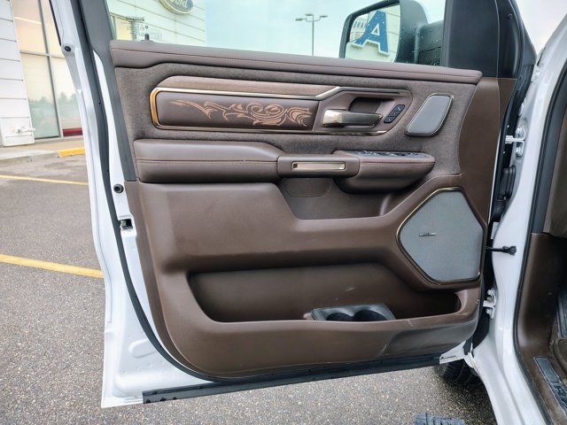 Used 2025 RAM 1500 Limited AWD/4WD image 10