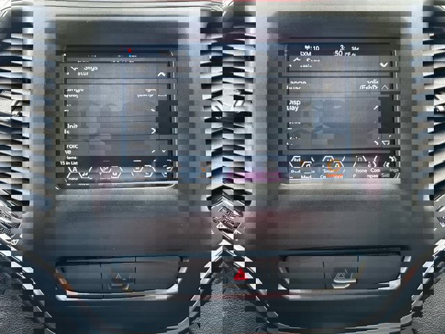 Used 2019 Jeep Cherokee Latitude Plus image 12