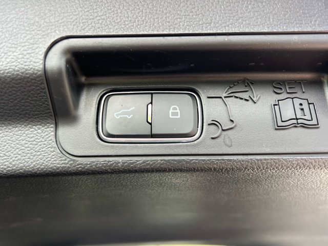 Certified 2023 Ford Explorer XLT AWD/4WD image 12