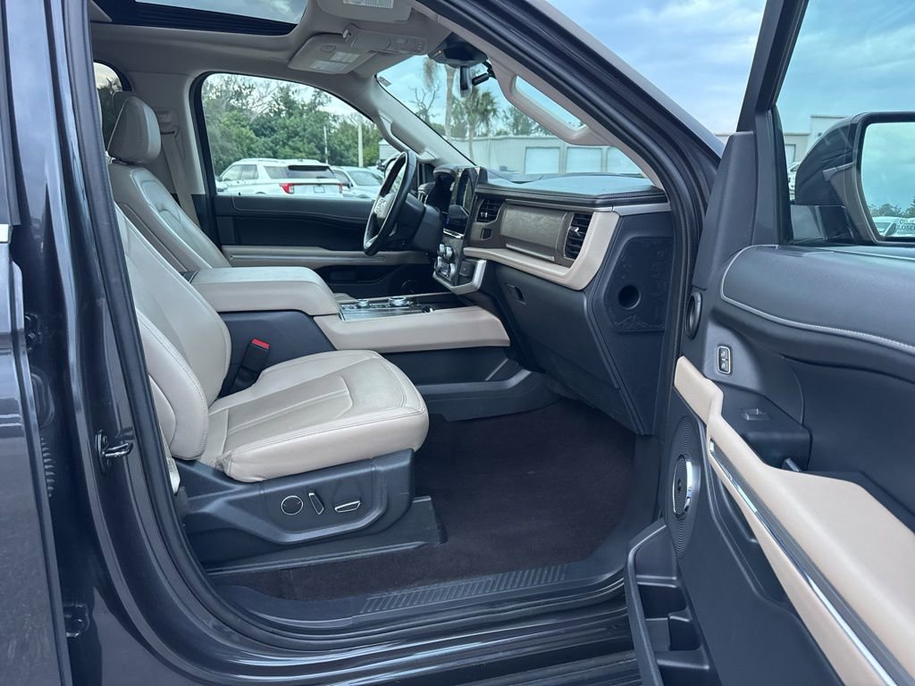 Certified 2023 Ford Expedition Limited image 11