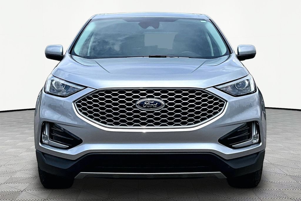 Certified 2023 Ford Edge SEL w/ Convenience Package AWD/4WD image 3