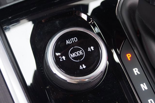 Used 2024 Chevrolet Colorado Z71 w/ Z71 Convenience Package 2 image 30