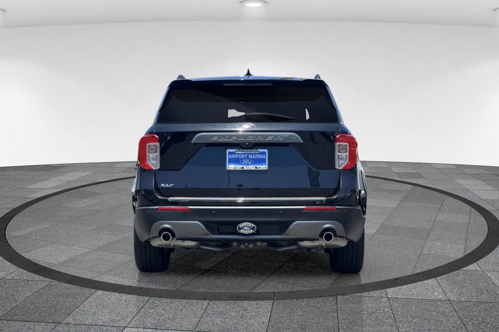 Certified 2023 Ford Explorer XLT w/ Equipment Group 202A RWD image 7