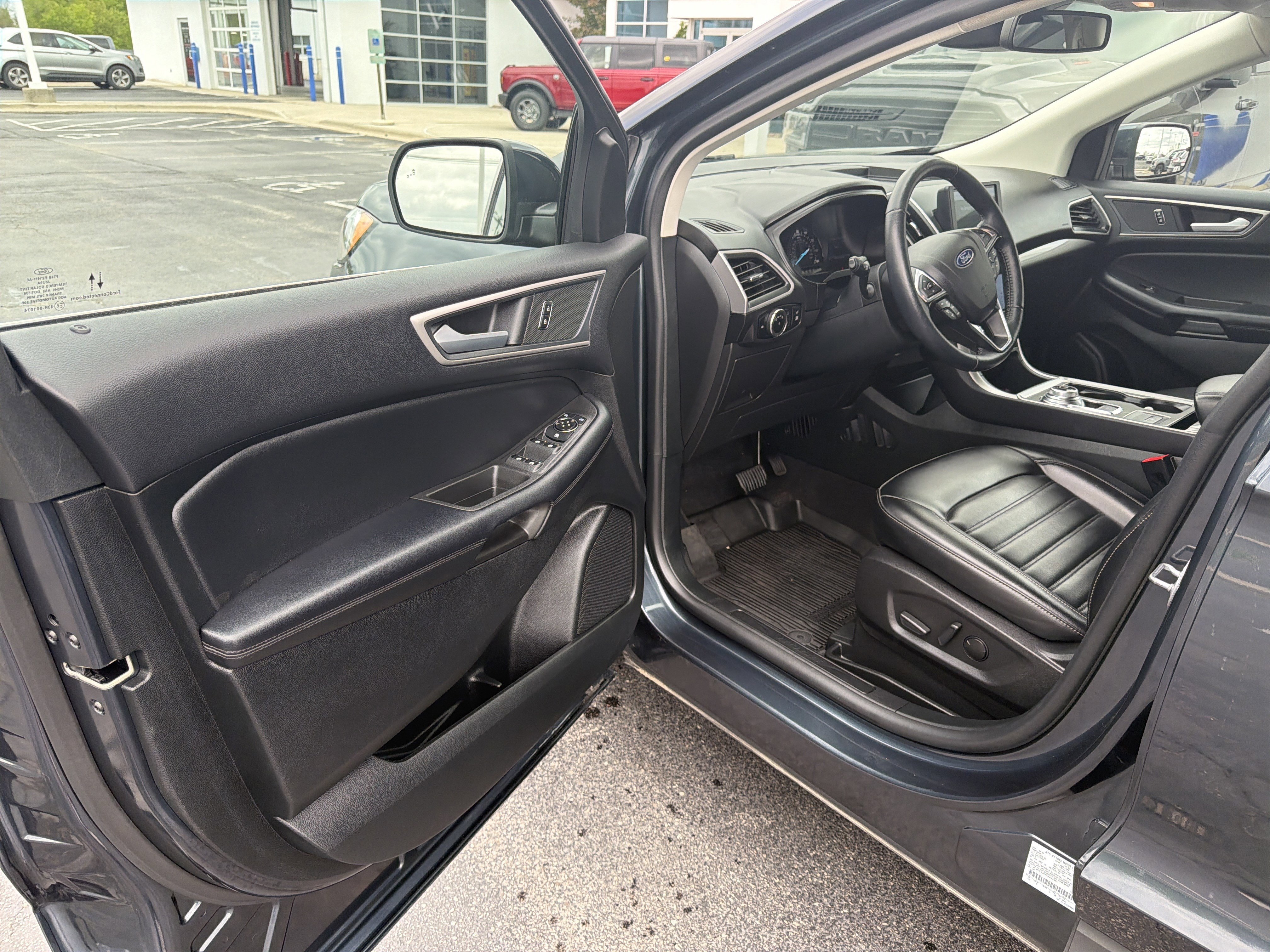 Certified 2024 Ford Edge SEL w/ Convenience Package AWD/4WD image 18