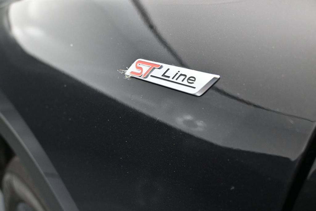 Certified 2025 Ford Escape ST-Line Select AWD/4WD image 13