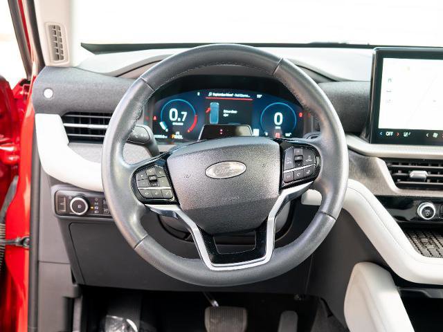 Certified 2025 Ford Explorer Platinum w/ Ultimate Package image 23