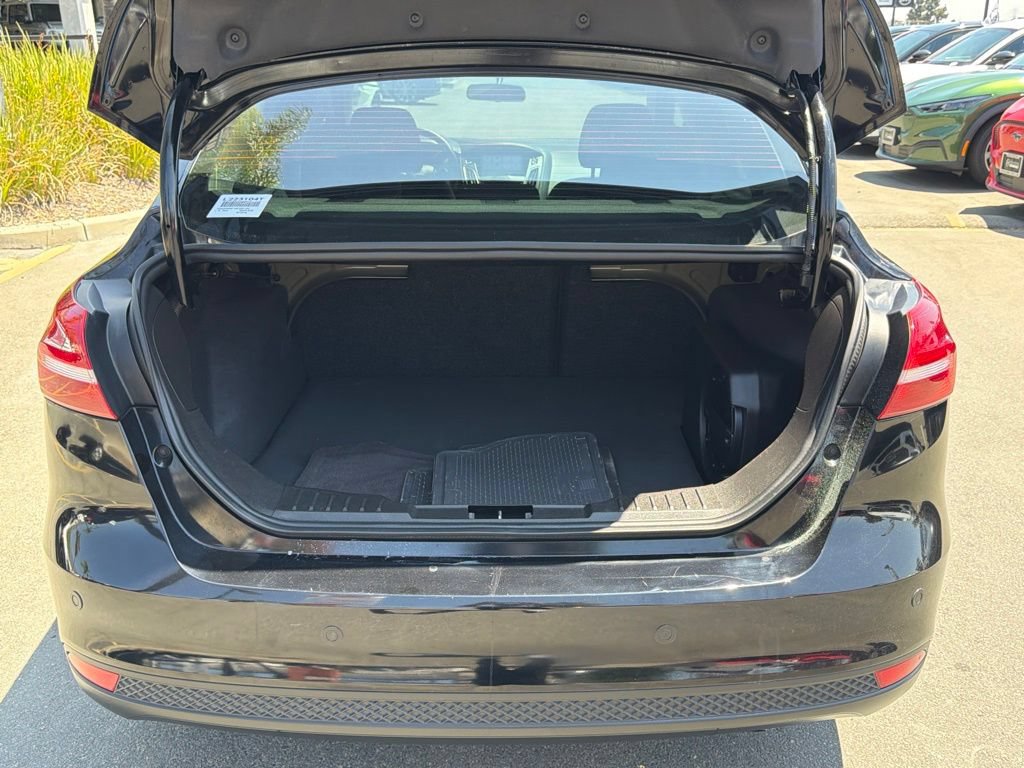 Certified 2017 Ford Focus SEL FWD image 17