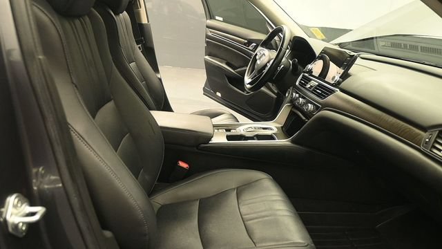 Used 2021 Honda Accord Touring image 17