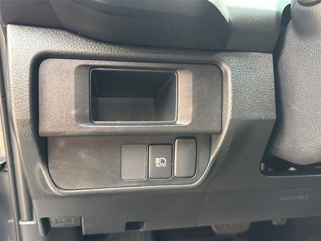 Used 2019 Toyota Tacoma SR AWD/4WD image 19
