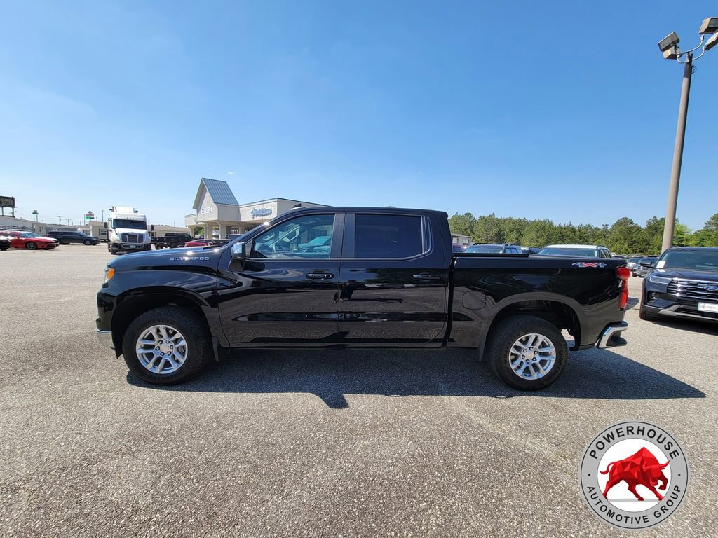 Used 2024 Chevrolet Silverado 1500 LT image 3