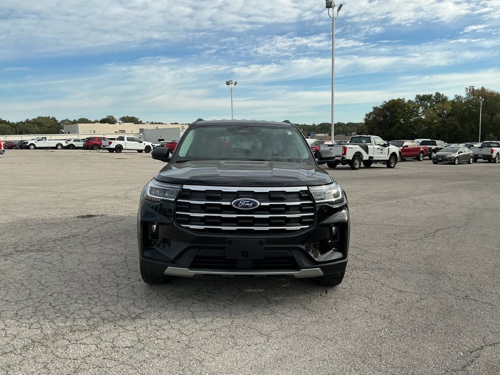 Certified 2026 Ford Explorer Active w/ Active Comfort Package AWD/4WD image 12