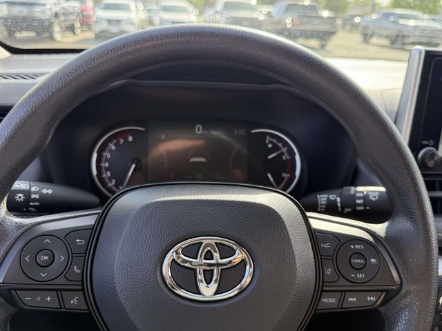 Used 2025 Toyota RAV4 XLE AWD/4WD image 29