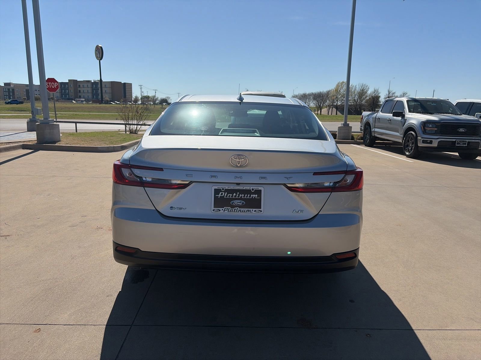 Used 2025 Toyota Camry LE image 5