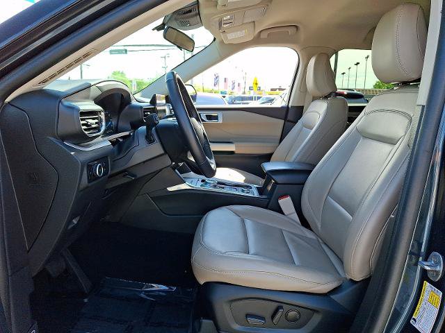 Certified 2023 Ford Explorer XLT w/ Equipment Group 202A AWD/4WD image 14